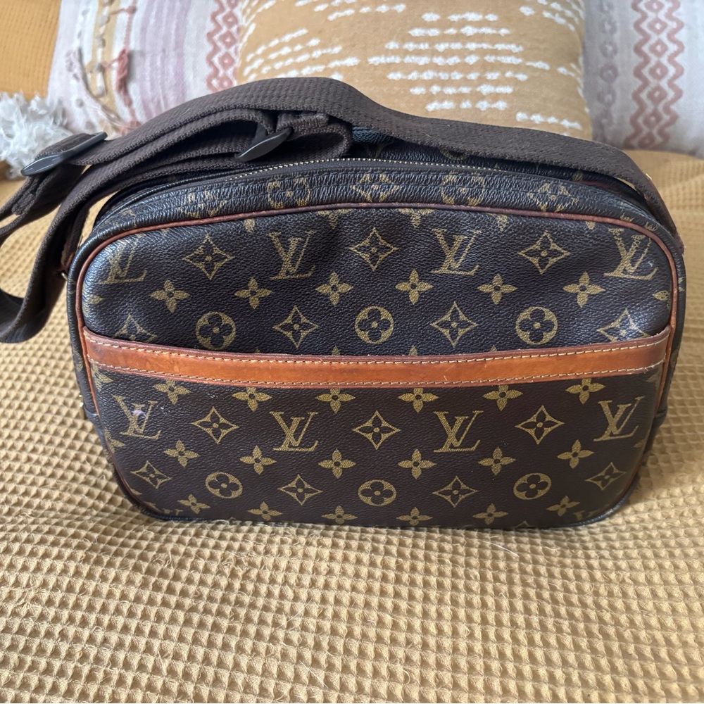 Louis Vuitton Monogram Reporter PM Authentic